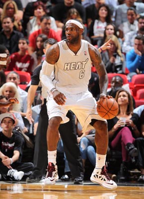 官方：恰尔汗奥卢手腕受伤退出土耳其大名单，不会出战西班牙