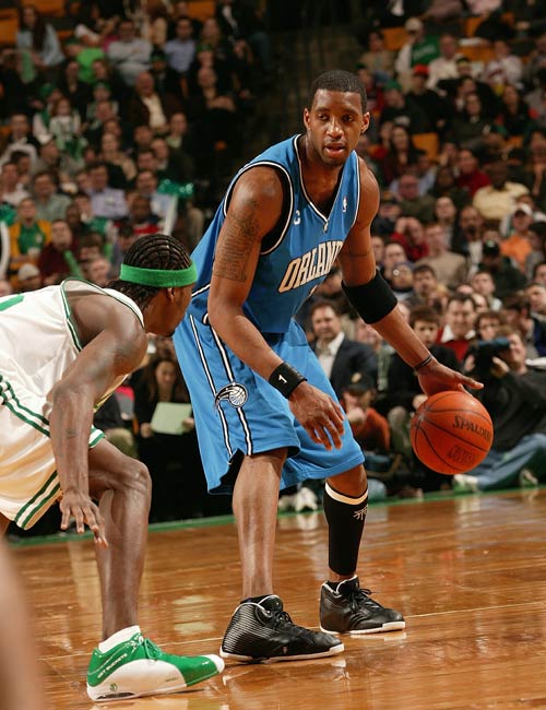 英超焦点战：纽卡斯尔联VS伯恩利 赛前全方位解析与比分前瞻