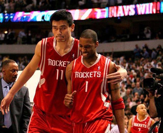 汪涵陪儿子马术竞赛！嚼槟榔超享受，夫妻交替带娃成热议焦点