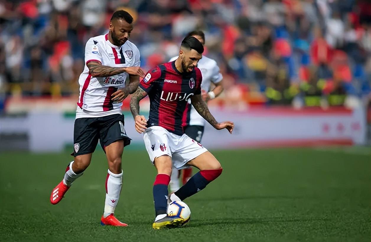 米体：意甲启用高可见度足球，荧光橙配色以往仅用于极端天气