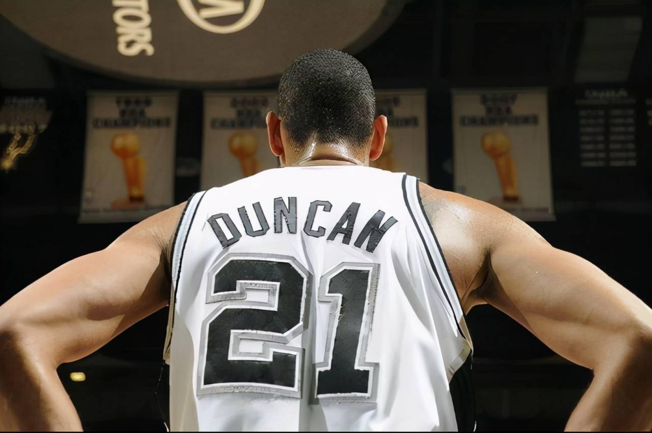 [网球]勒纳·钱夺得2025年新生力量总决赛冠军