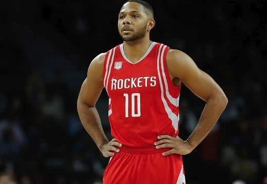 本菲卡旧将路易松晒照说在学习，照片显示他问AI足球总监职责